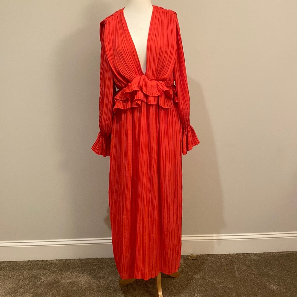 Deep coral pleated maxi / Size 8